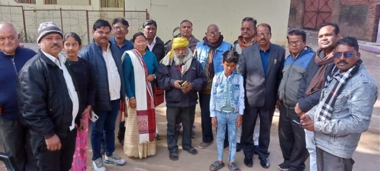 रायकवार समाज जिला झांसी की चुनाव की प्रथम बैठक संपन्न