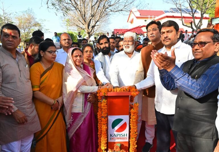 स्वतंत्र देव सिंह ने सिंचाई विभाग की 34 परियोजनाओं का लोकार्पण एवं 21 परियोजनाओ का शिलान्यास किया