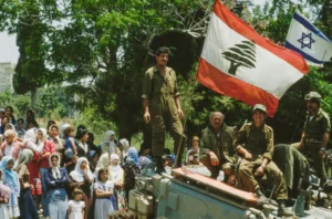 4f3bs9og_israeli-tank-in-lebanon-getty-_625x300_01_October_24