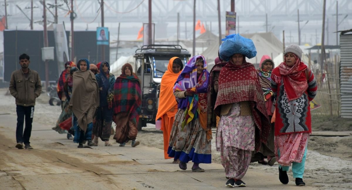 Maha Kumbh 2025: गोरखपुर से संगमनगरी जाना होगा बेहद आसान, 50 महाकुंभ स्पेशल को हरी झंडी