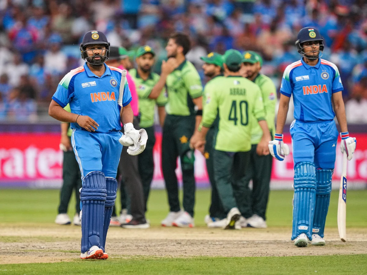 वसीम जाफर ने कर दी आलोचकों की बोलती बंद, टीम इंडिया के दुबई में खेलने पर लग रही है सबको मिर्ची