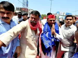 Akhilesh_Yadav_1744642372928_1744642409679
