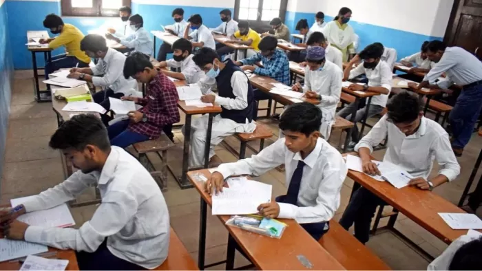 यूपी बोर्ड का अहम फैसला, अब डिजीलॉकर पर दिखेगी मार्कशीट; नया अपडेट ध्यान से पढ़ लें छात्र