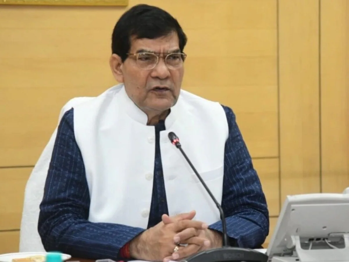यूपी में बिजली सेवाएं बाधित करने पर बिना जांच ही कर्मचारी होंगे बर्खास्त, नियमावली में बड़ा बदलाव
