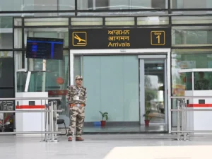 India_Pakistan_Tension_Airports_1746630033478_1746801303004
