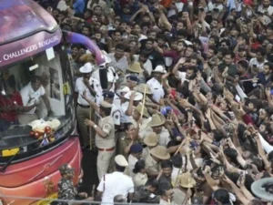 Bengaluru_stampede_1749047342824_1749047343127