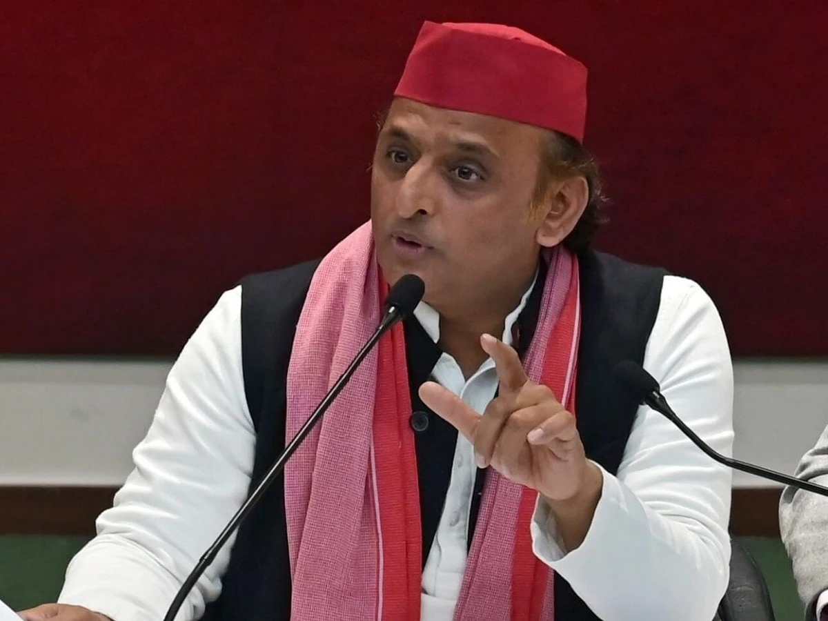 यूपी में बिजली-नौकरी दोनों का संकट, अखिलेश का सरकार पर हमला; कानून व्यवस्था पर भी उठाए सवाल