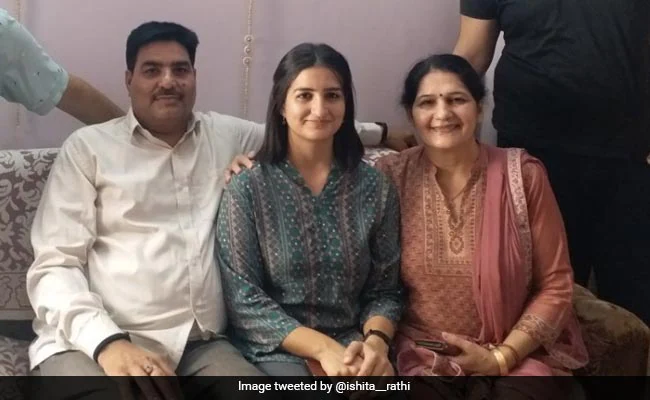 8वीं रैंक लाने वाली IAS इशिता राठी को UPSC CSE में मिले थे कितने नंबर, यहां देख लीजिए स्कोरकार्ड