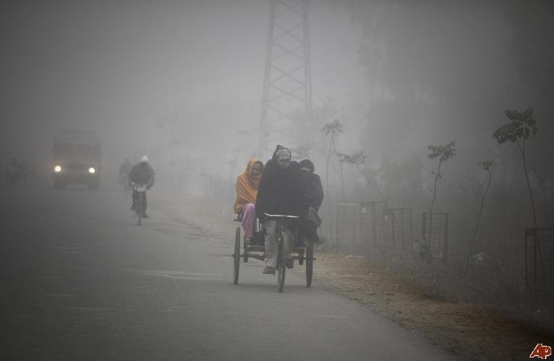 यूपी में किस-किस जिले में हो गई स्कूलों की छुट्टी, कहां बदला समय, कब खुलेंगे स्कूल?