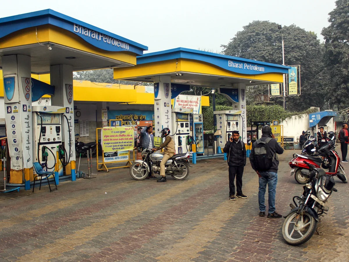 खाड़ी में बढ़ता तनाव: बमबारी के बीच तेल संकट की आशंका, भारत ने पहले ही कर ली तैयारी