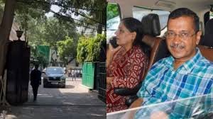 केजरीवाल परिवार को पनाह देने वाला भी हुआ अलग, अंदर क्या चल रहा है?