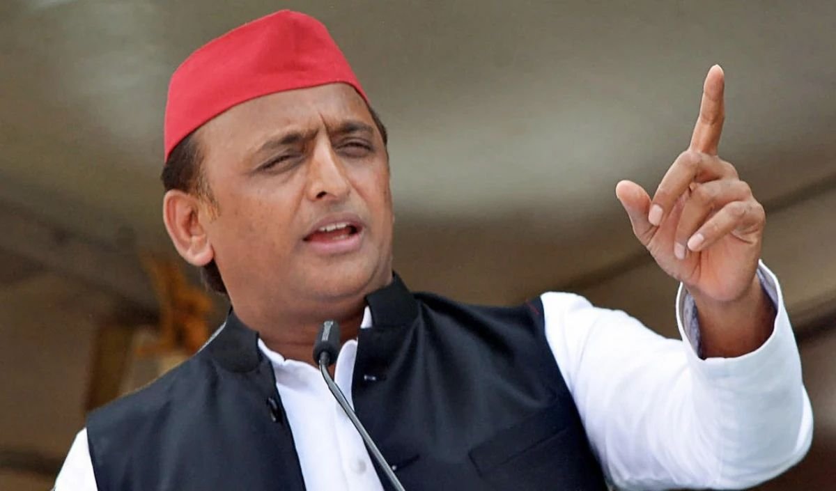 अयोध्या चढ़ावा चोरी मामले में अखिलेश यादव ने BJP को घेरा, लगाए गंभीर आरोप