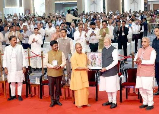यूपी इंटरनेशनल ट्रेड शो में देश-दुनिया के कारोबारियों का जमावड़ा