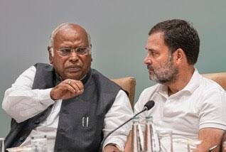 मुख्य चुनाव आयुक्त पर खड़गे का हमला, CWC में उठाए चुनावी मुद्दे